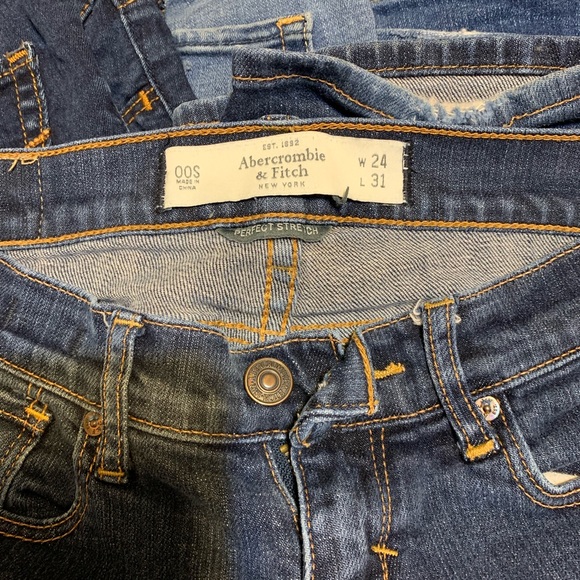 SALE Abercrombie and Hollister jeans bundle - Picture 3 of 4
